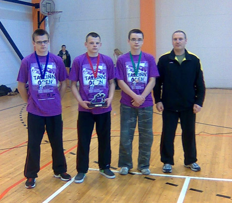Imtynininkai parsivežė po medalį Imtynininkai parsivežė po medalį