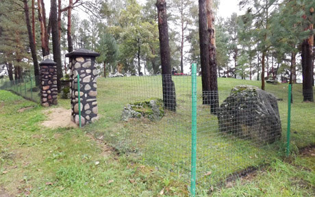 Pasirūpinta Stungių kaimo kapinaites aptverti Pasirūpinta Stungių kaimo kapinaites aptverti