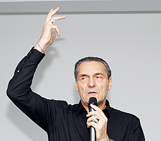Zombių medžiotojas prieš vidinius zombius Zombių medžiotojas prieš vidinius zombius
