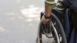 close-hand-moving-wheel