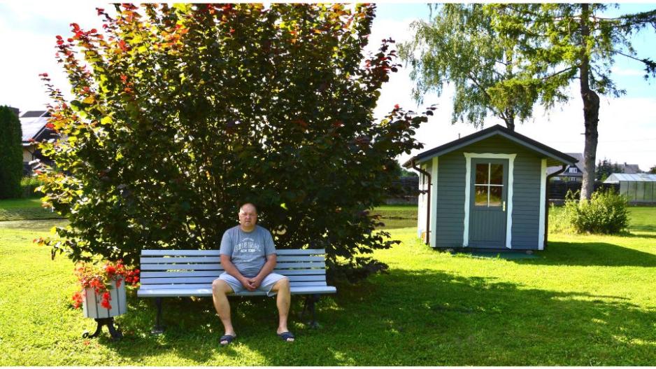 yellowblackmoderncompanyprofilepresentation9