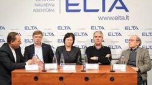 Tik turtingus krizė skurdino neteisėtai